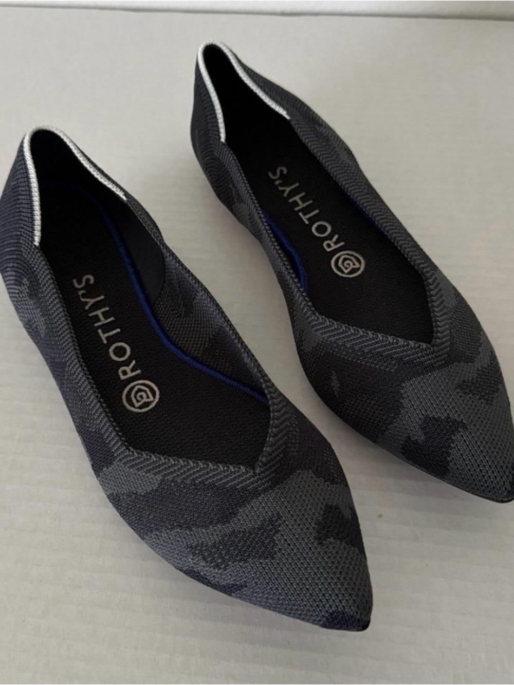 ROTHYS Women's Camo Pointed Toe Flats Shoes